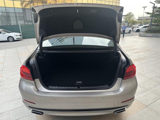 Certificated Pre-Owned BMW 5 Series PHEV 2019 Facelift 530Le Luxury Package -u23572917