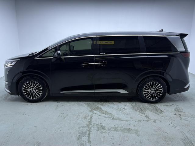 Certificated Pre-Owned Denza D9 EV 2022 Model 600 4WD Flagship Version -u23943275