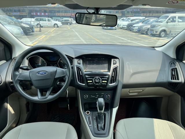 Certificated Pre-Owned Ford Focus 2015 Sedan 1.6L Automatic Comfort Version -u23550060