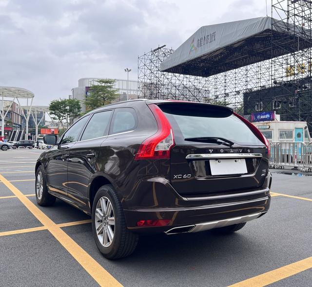 Certificated Pre-Owned Volvo XC60 2017 T5 AWD Smart Advance Upgraded Version -u23934250