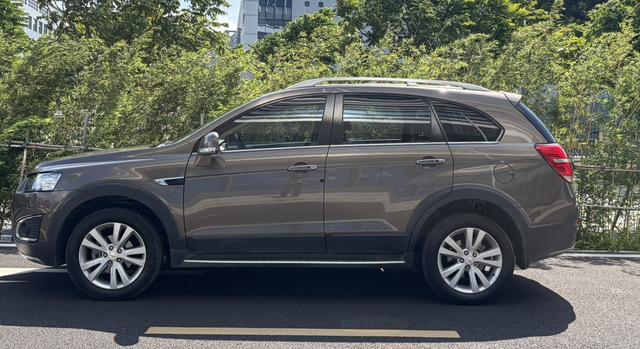 Certificated Pre-Owned Captiva 2015 2.4L 4WD Flagship Edition 7-Seater -u23948730