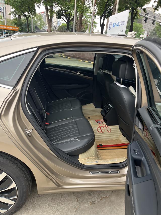 Certificated Pre-Owned SAIC Volkswagen Passat 2022 330TSI Luxury Edition -u23724312