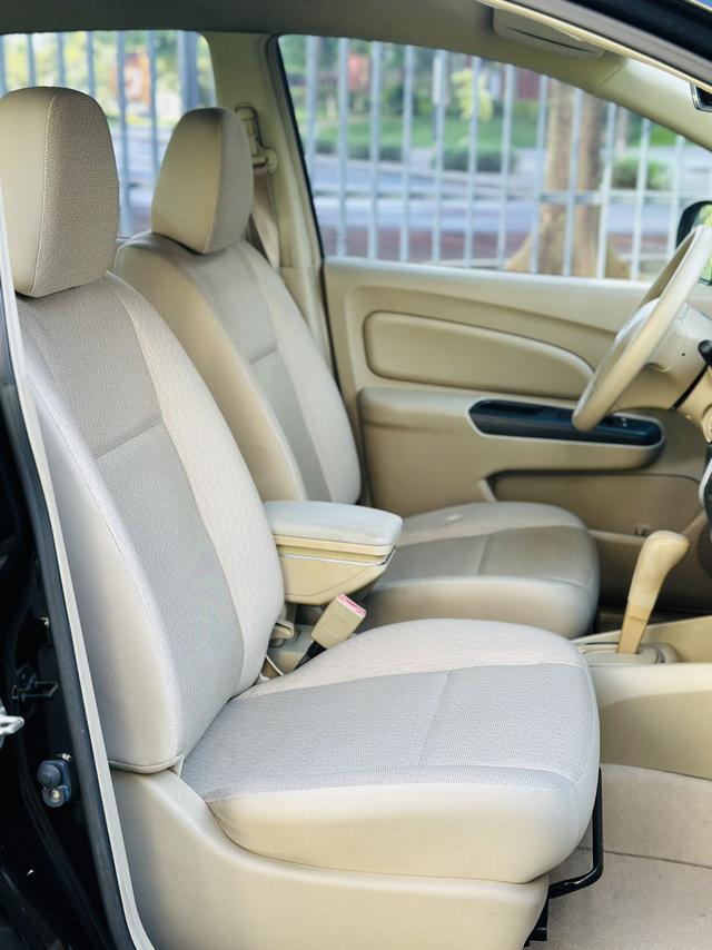 Certificated Pre-Owned Dongfeng Nissan Venucia D50 2013 1.6L Automatic Fashion Edition -u21005327
