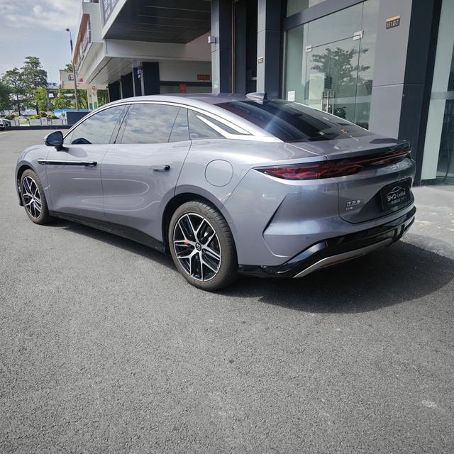 Certificated Pre-Owned BYD Han L DM 2025 DM-i 200KM Two-Wheel Drive Lidar Premium Edition -u23964827