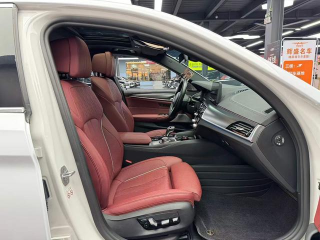 Certificated Pre-Owned BMW 5 Series PHEV 2022 Second Facelift 535Le Pioneer Edition M Sport Package -u23971128