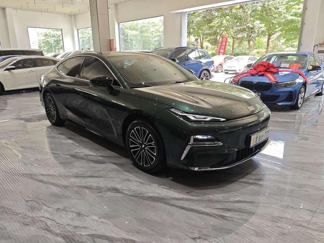 Certificated Pre-Owned Geely Galaxy Xingyao 8 PHEV 2025 Edition 130km EM-i Premium Version -u23982657