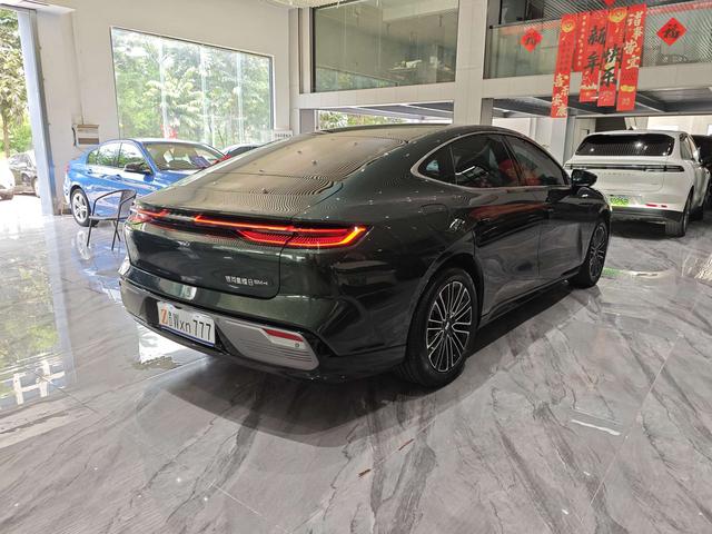 Certificated Pre-Owned Geely Galaxy Xingyao 8 PHEV 2025 Edition 130km EM-i Premium Version -u23982657