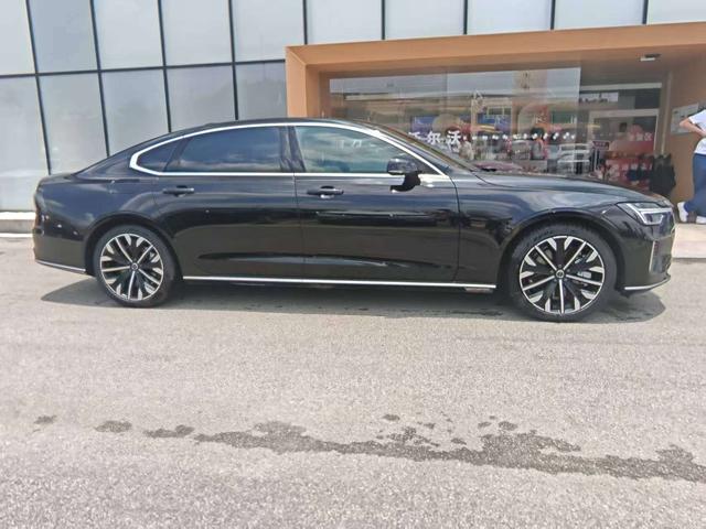 Certificated Pre-Owned Volvo S90 PHEV 2026 T8 AWD Long Range Inscription Luxury Edition -u24002857