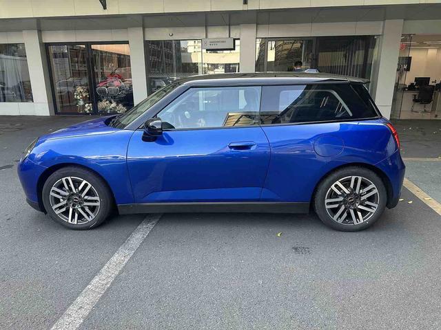 Certificated Pre-Owned Electric MINI COOPER 2024 COOPER E Classic Edition -u24001139