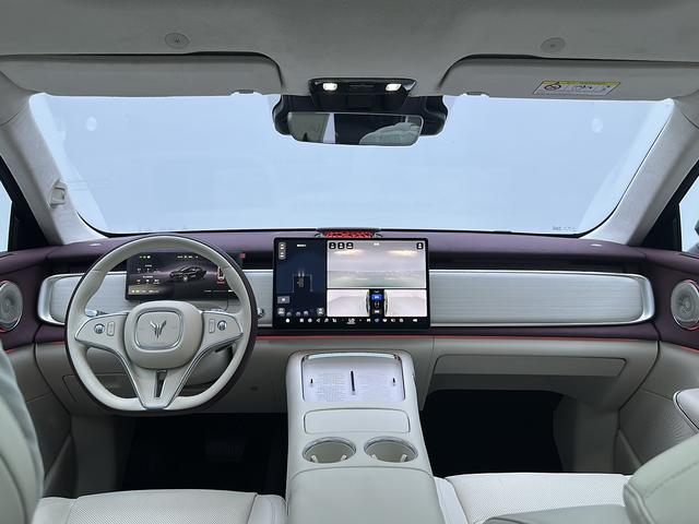 Certificated Pre-Owned VOYAH Zhiyin 2025 AWD Qiankun Edition -u24013650