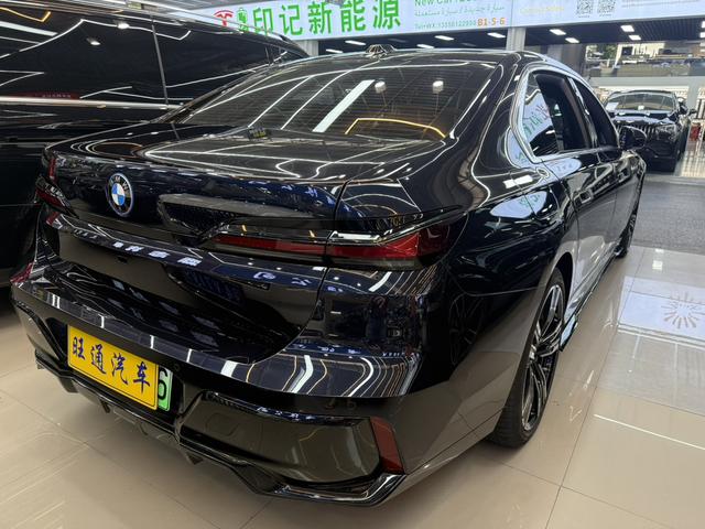 Certificated Pre-Owned BMW i7 2023 eDrive50L Exclusive M Sport Package -u24033397