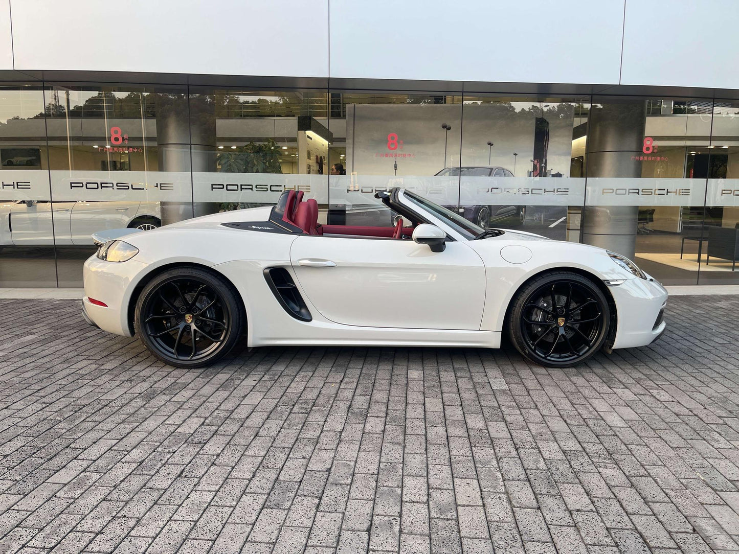 Certificated Pre-Owned Porsche 718 2023 Spyder 2.0T -u24049769