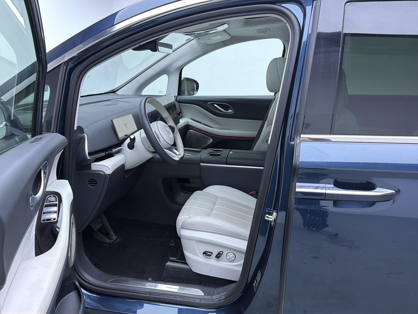 Certificated Pre-Owned VOYAH Dreamer PHEV 2025 4WD Flagship Kunpeng Edition -u24051633