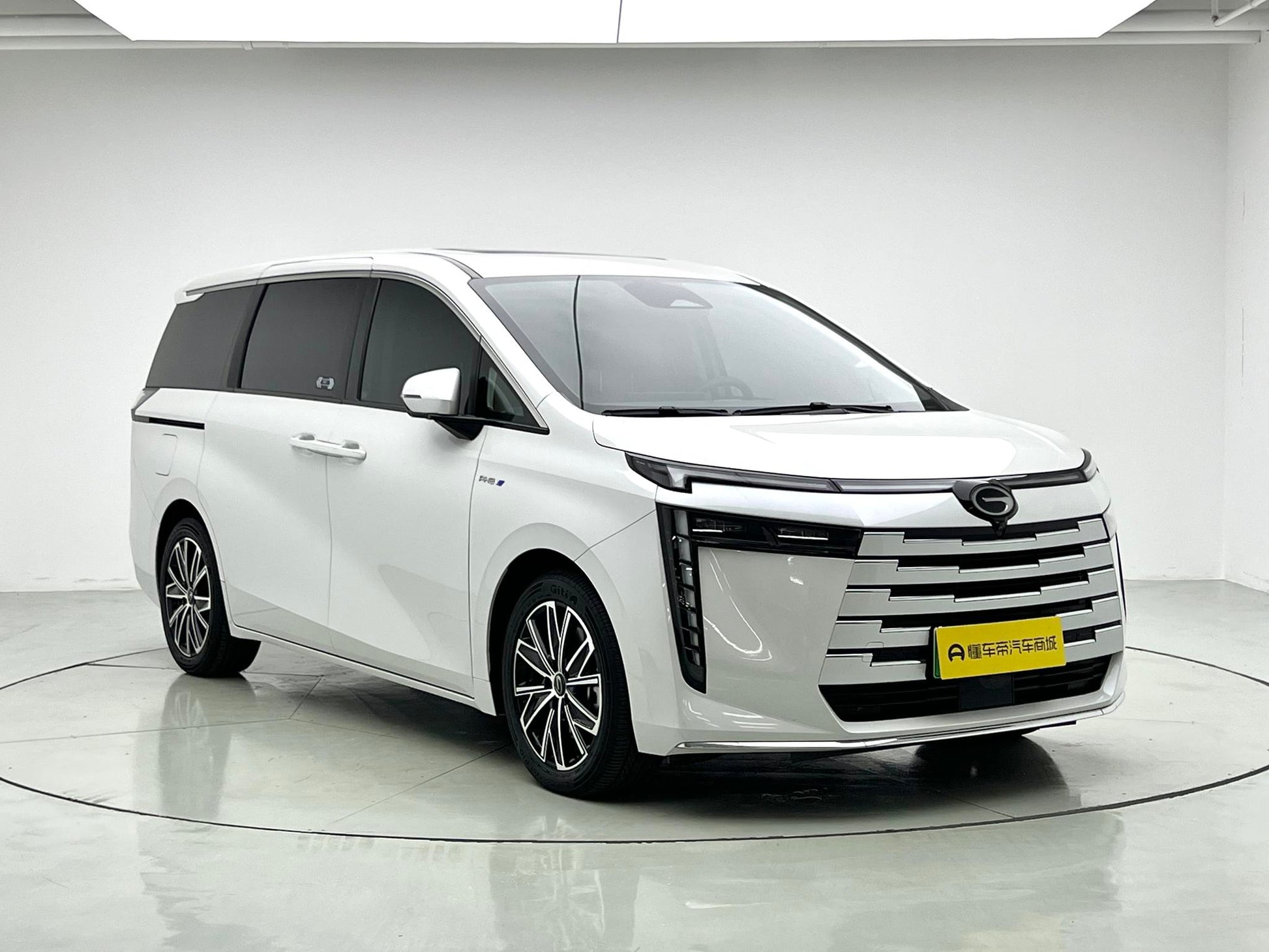 Certificated Pre-Owned GAC Trumpchi E8 PHEV 2024 2.0ATK 150km MAX Edition -u24048944
