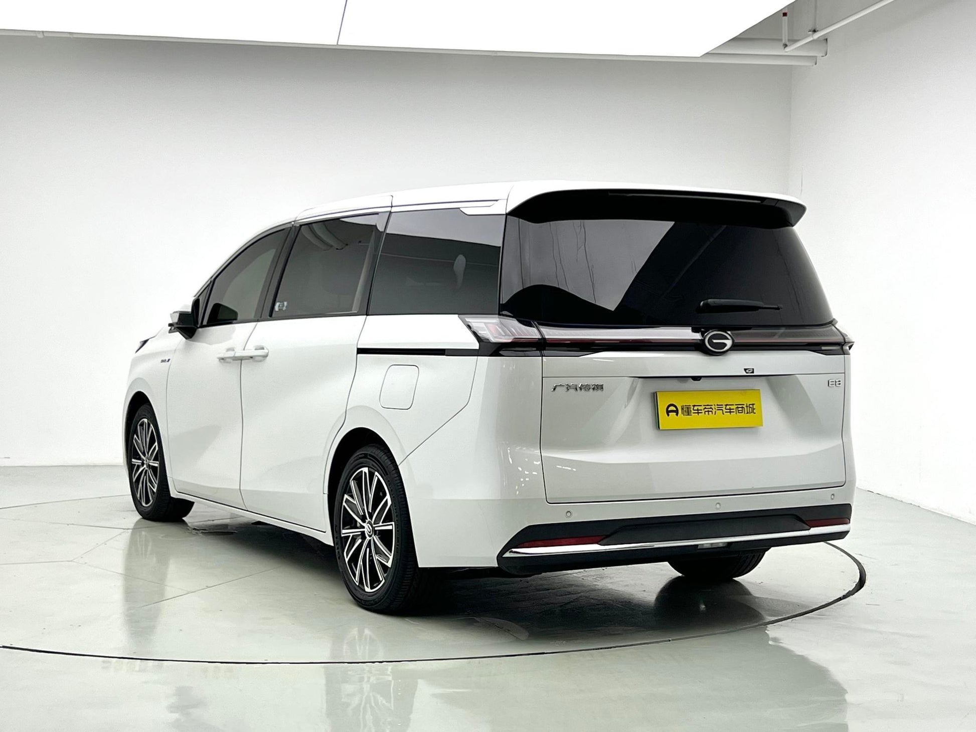 Certificated Pre-Owned GAC Trumpchi E8 PHEV 2024 2.0ATK 150km MAX Edition -u24048944