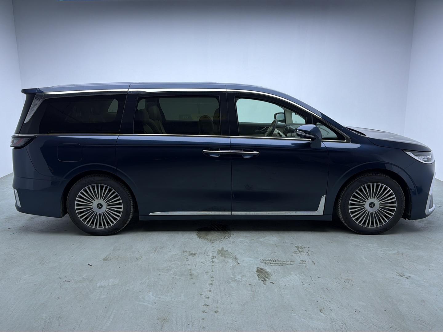 Certificated Pre-Owned VOYAH Dreamer PHEV 2025 4WD Flagship Kunpeng Edition -u24106637