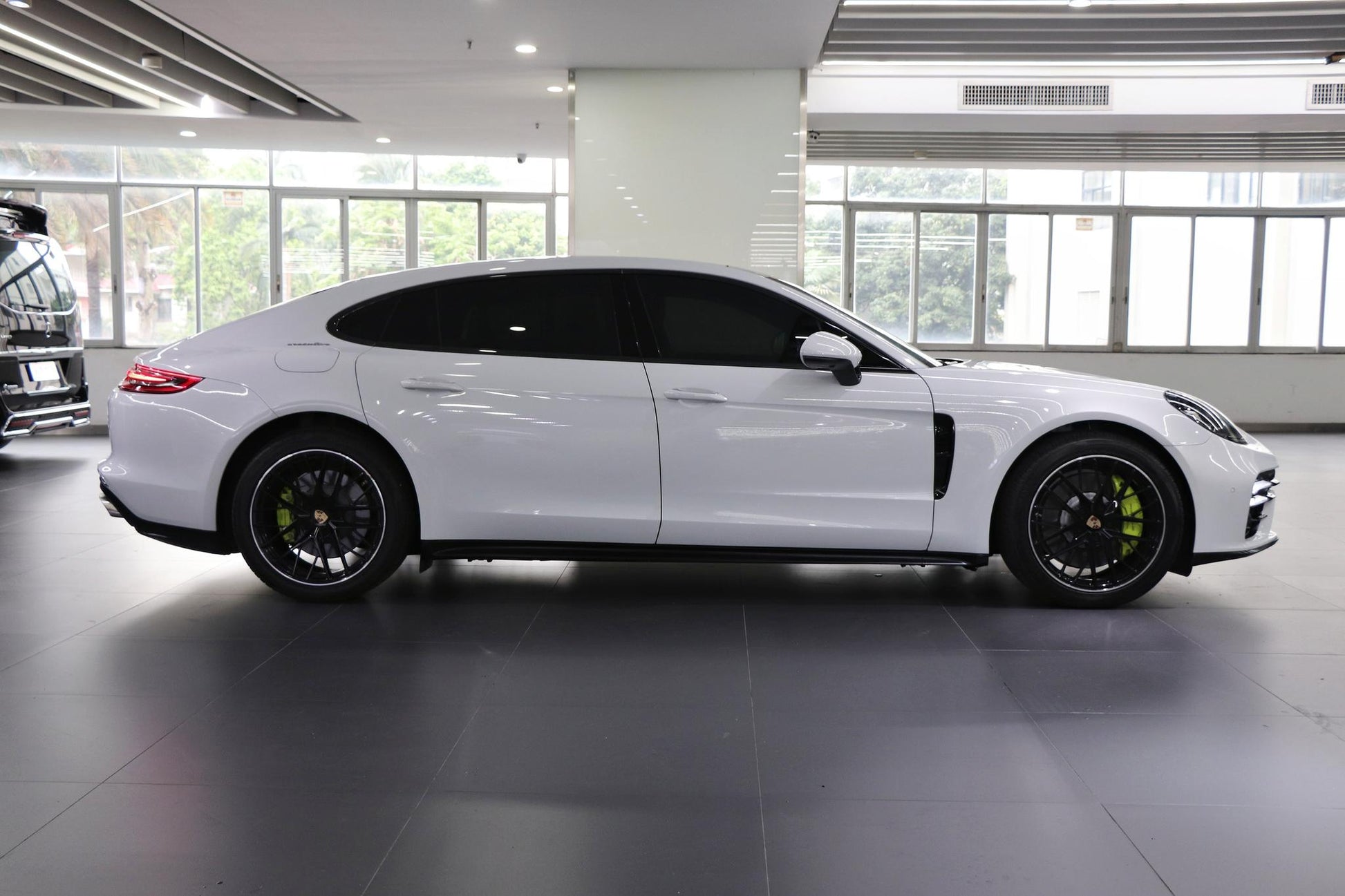 Certificated Pre-Owned Porsche Panamera E-Hybrid 2017 Panamera 4 E-Hybrid Executive Extended Version 2.9T -u24126964