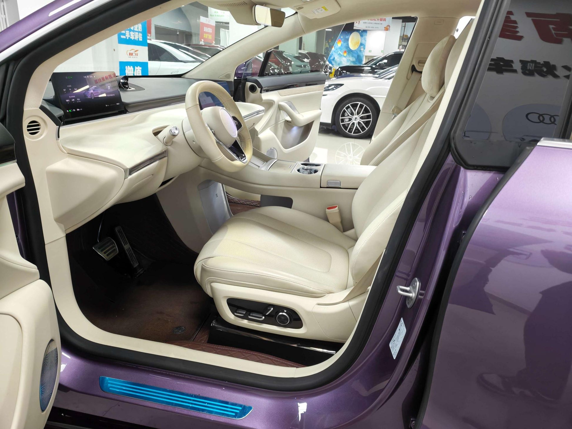 Certificated Pre-Owned Zhijie R7 2024 Edition All-Electric 82kWh Max Rear-Wheel Drive Version -u24128944