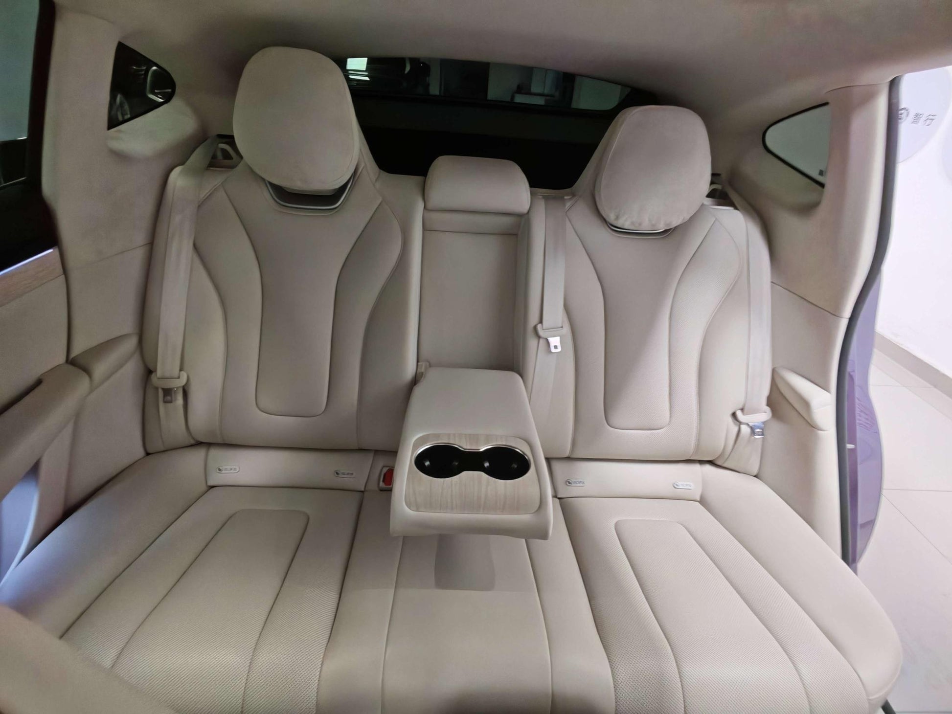 Certificated Pre-Owned Zhijie R7 2024 Edition All-Electric 82kWh Max Rear-Wheel Drive Version -u24128944