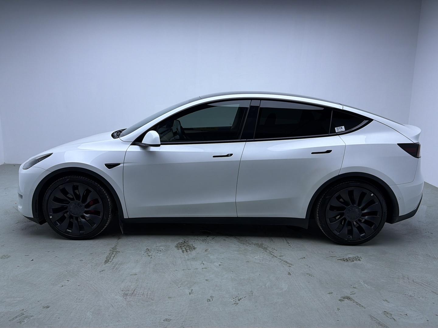 Certificated Pre-Owned Tesla Model Y 2022 Performance All-Wheel Drive Version -u24065937