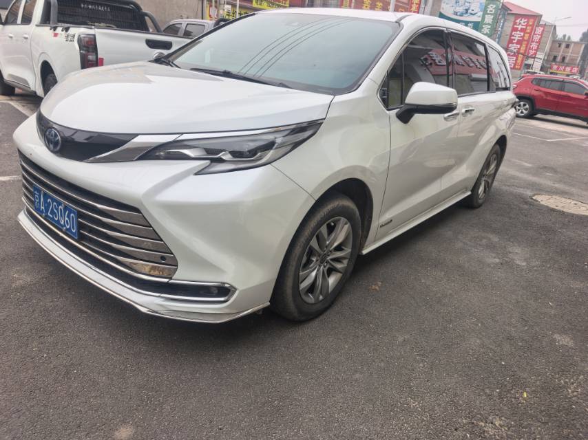 2023 Toyota Sienna 2.5L CVT Hybrid Comfort -CG1697656