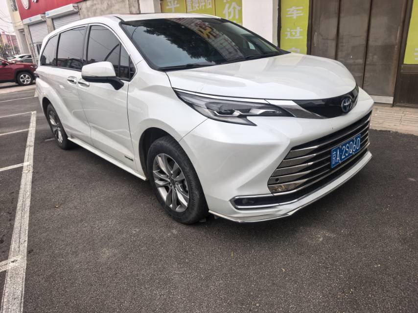 2023 Toyota Sienna 2.5L CVT Hybrid Comfort -CG1697656