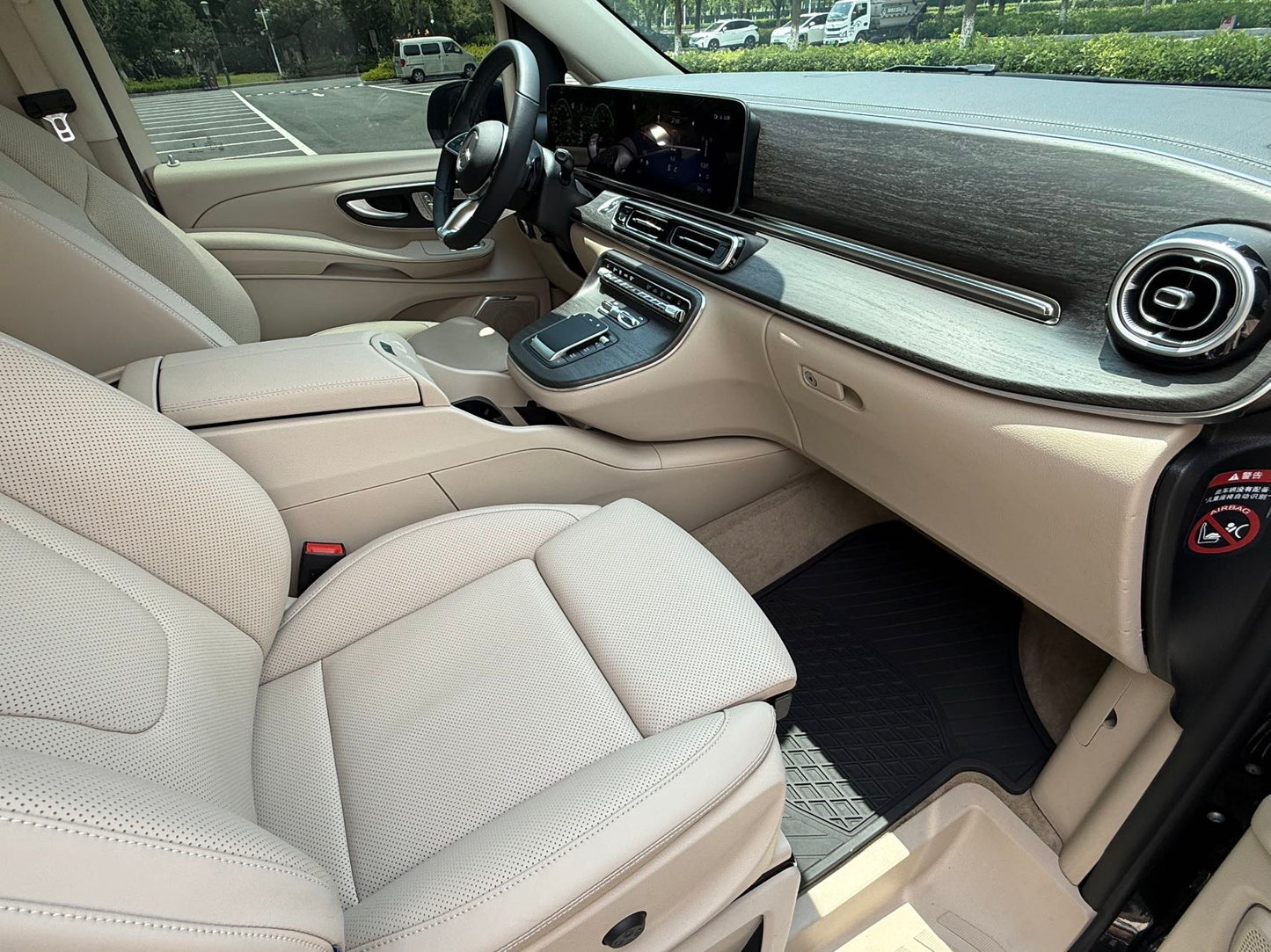2024 Mercedes-Benz V-Class V 300 L Long Wheelbase Luxury Version -CG1697761