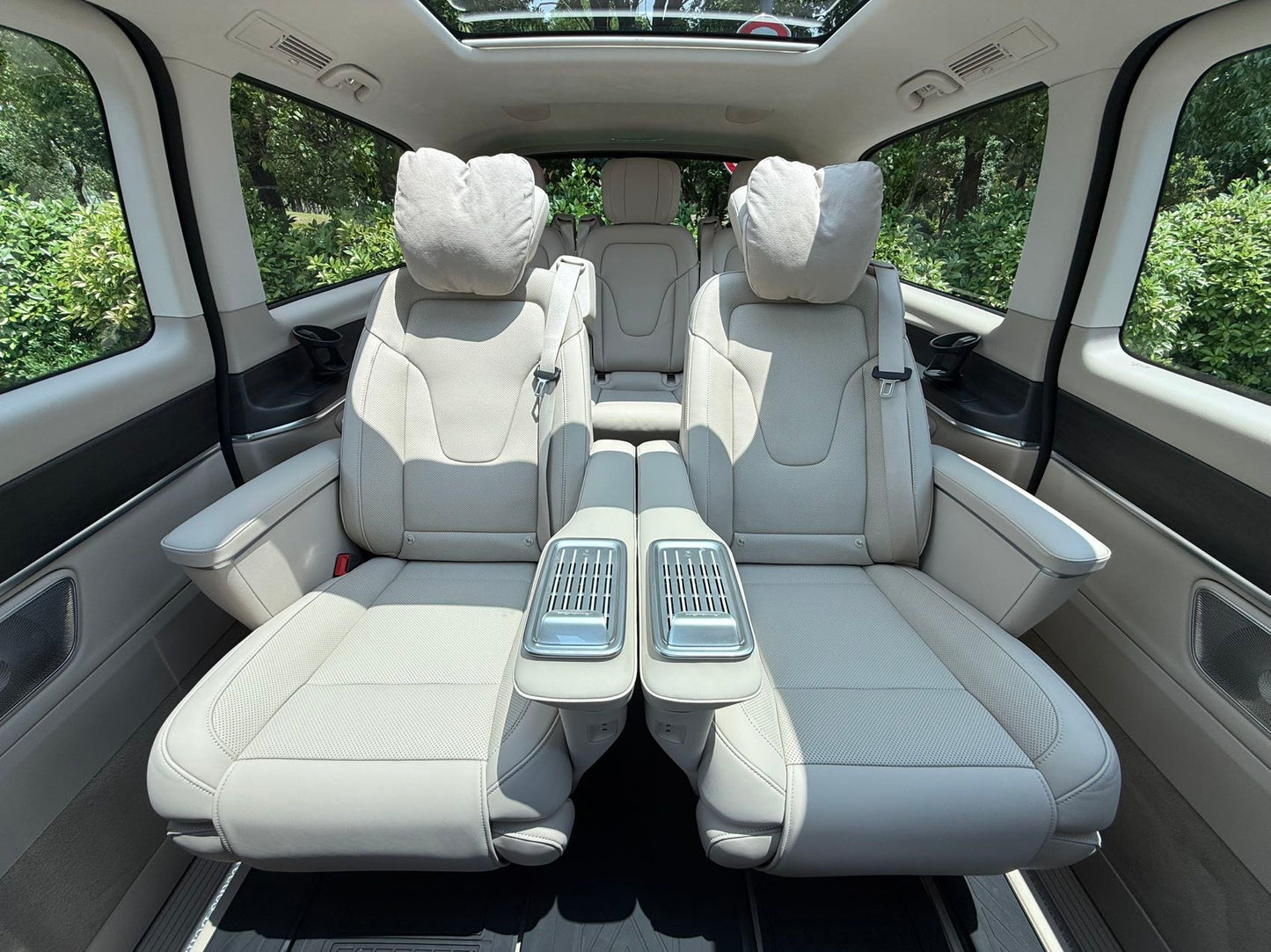 2024 Mercedes-Benz V-Class V 300 L Long Wheelbase Luxury Version -CG1697761