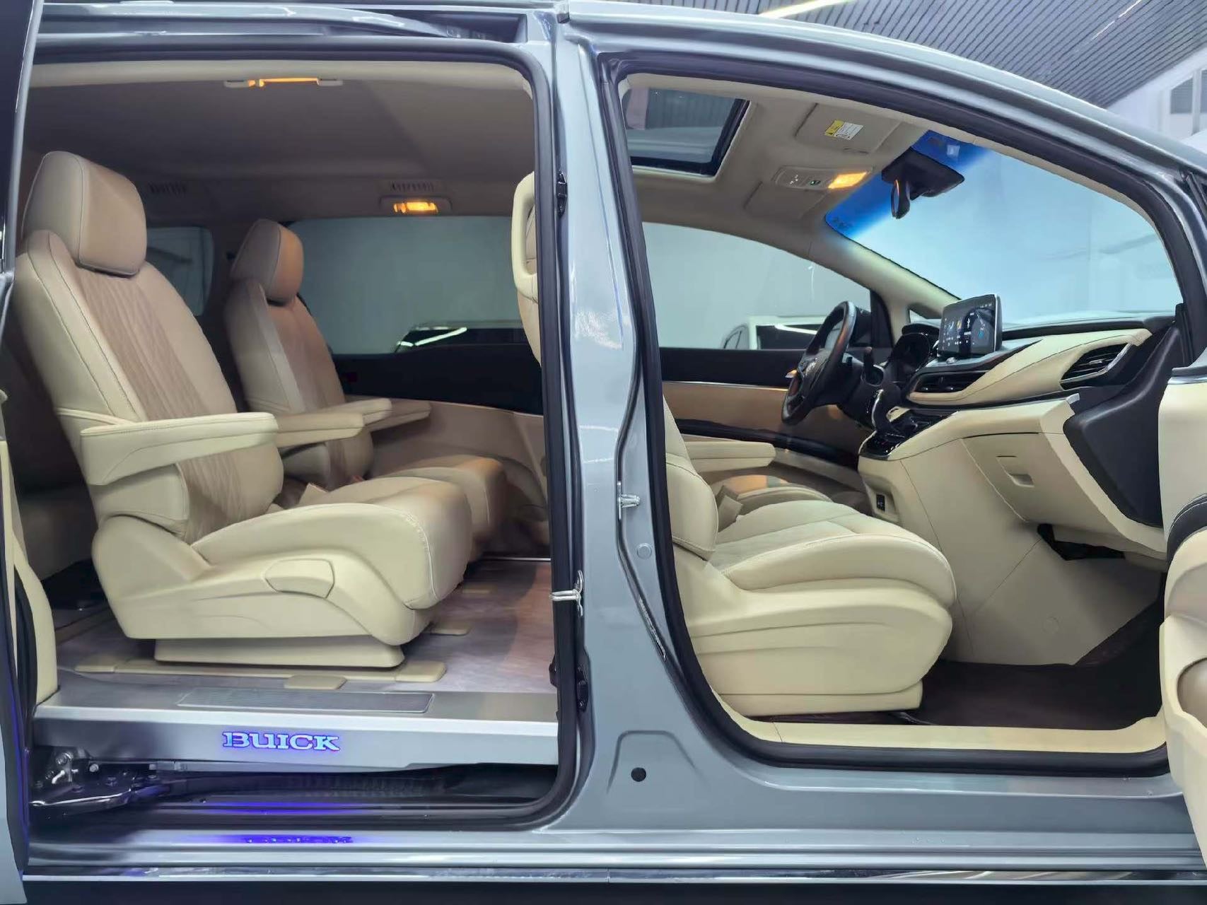 2023 Buick GL8 2.0T Automatic Refreshed Land Business Class 652T Luxury 7-Seater -CG1697795