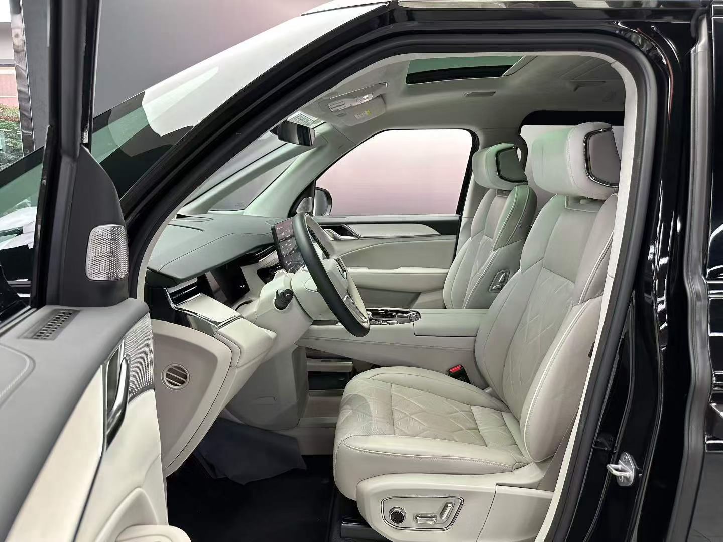 2025 Volvo EM90 Ultra 6-Seater -CG1698791