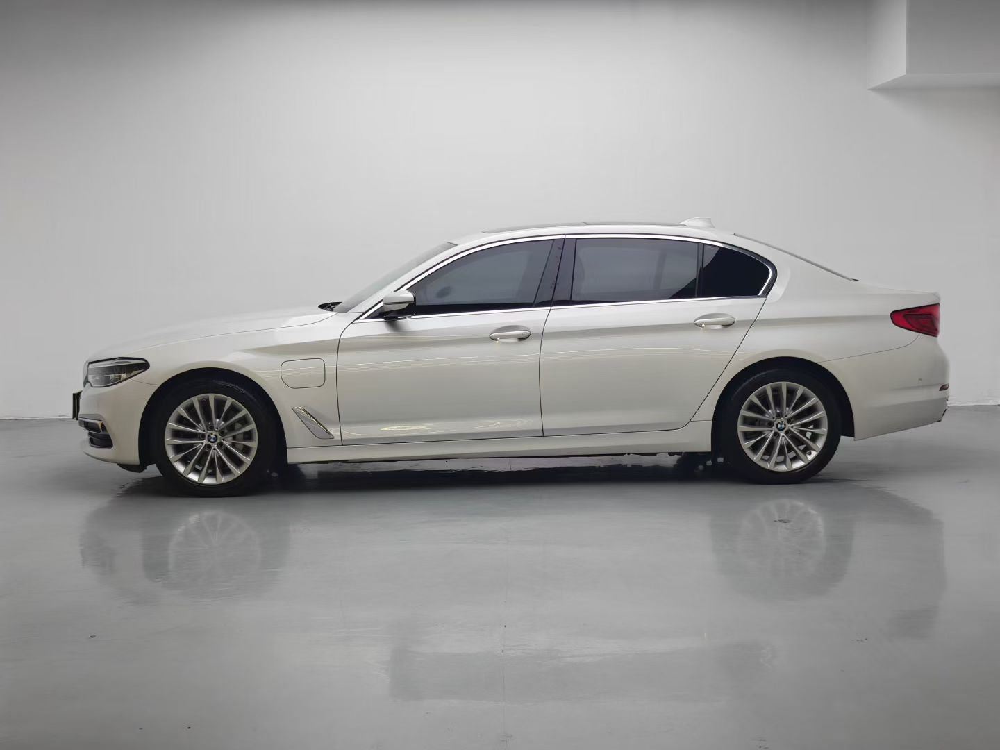 2020 BMW 5 Series 530Le 2.0T Plug-in Hybrid Automatic Mileage Upgrade Luxury Package -CG1698871