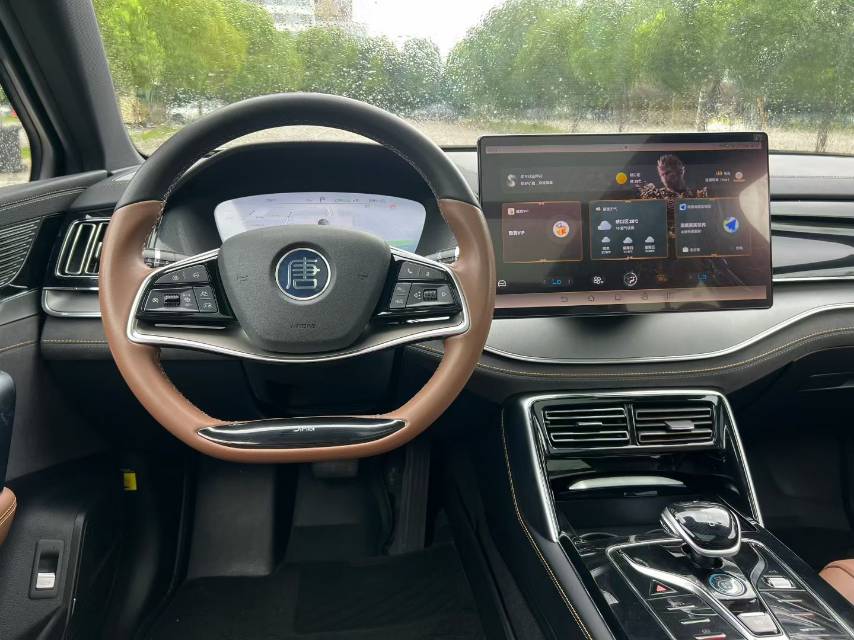 2023 BYD Tang New Energy 1.5T CVT DM-i Champion Edition 112km Front-Wheel Drive Premium 7-Seater -CG1699101