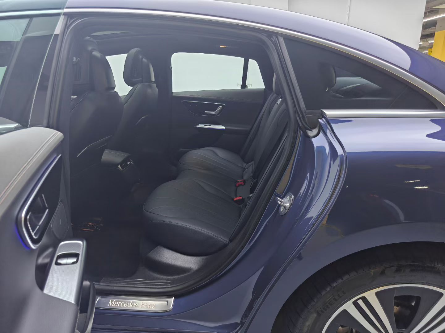 2022 Mercedes-Benz EQE Electric EQE 350 Luxury -CG1699144