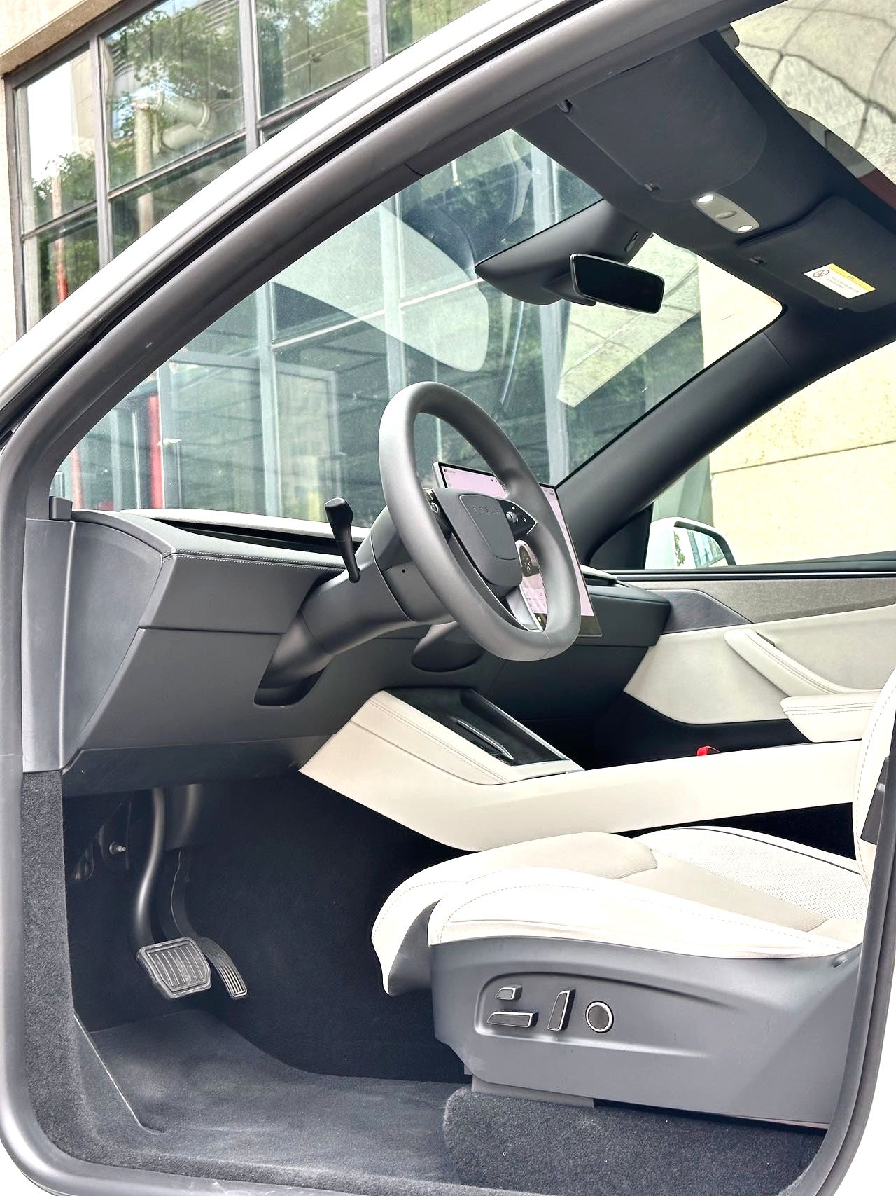 2025 Model Y L Long Range All-Wheel Drive Version -CG1699171