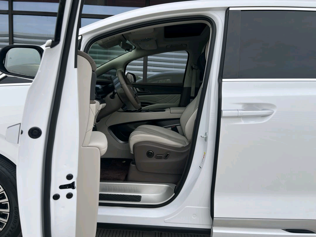 2022 Denza D9 1.5T CVT DM-i 970km AWD Premium 7-Seater -CG1699349