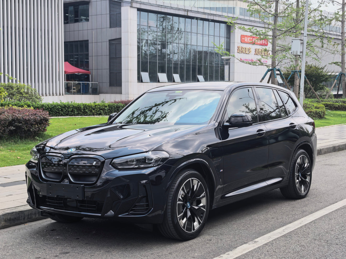 2024 BMW iX3 Leading Edition -CG1699395