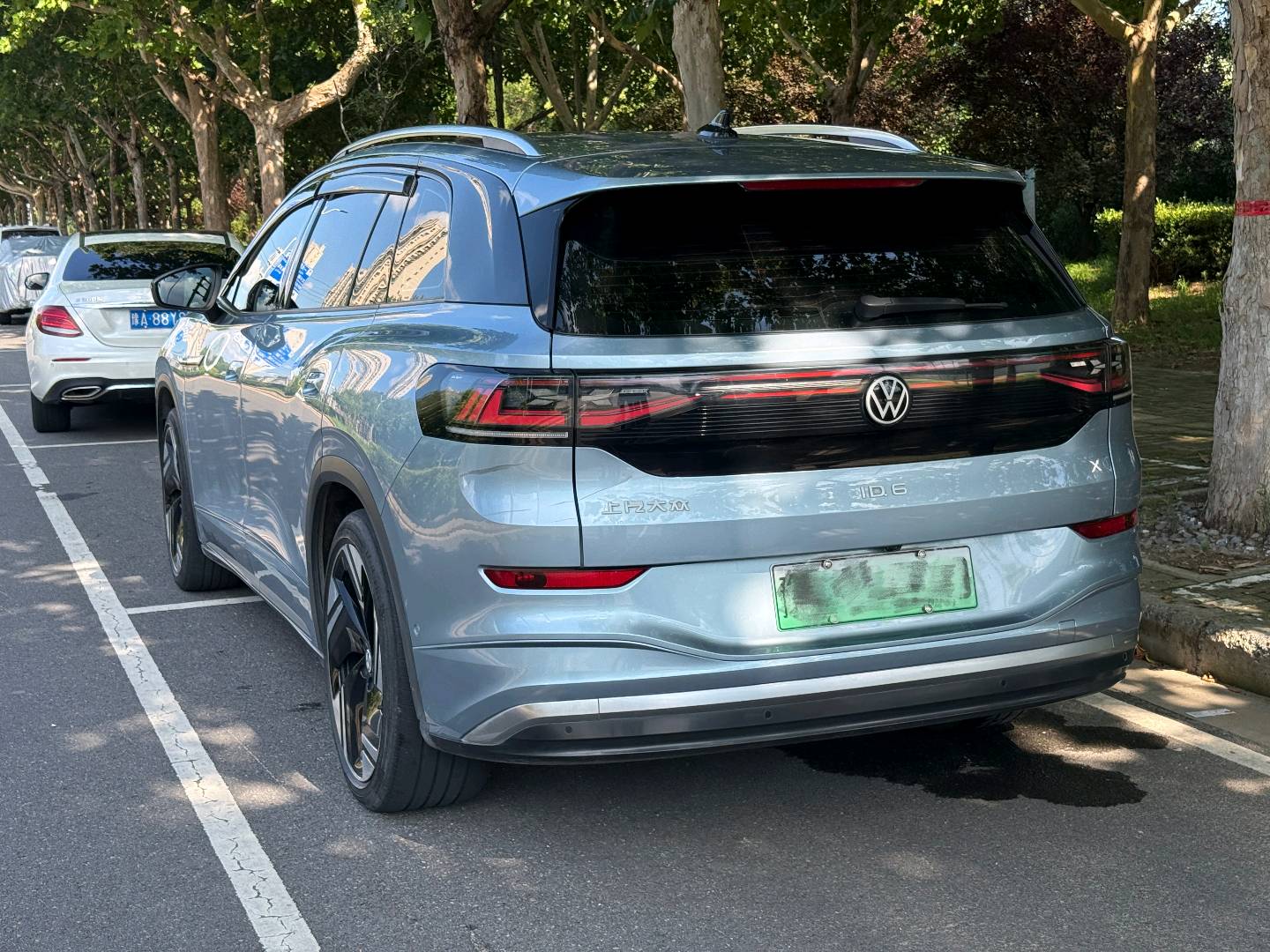 2022 Volkswagen ID.6 X Electric AWD Premium -CG1700506