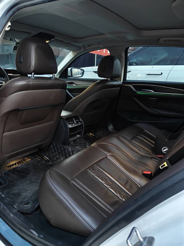 2019 BMW 5 Series 2.0T Plug-in Hybrid Automatic Facelifted 530Le Luxury Package -CG1700536