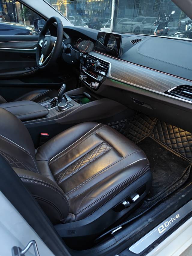2019 BMW 5 Series 2.0T Plug-in Hybrid Automatic Facelifted 530Le Luxury Package -CG1700536