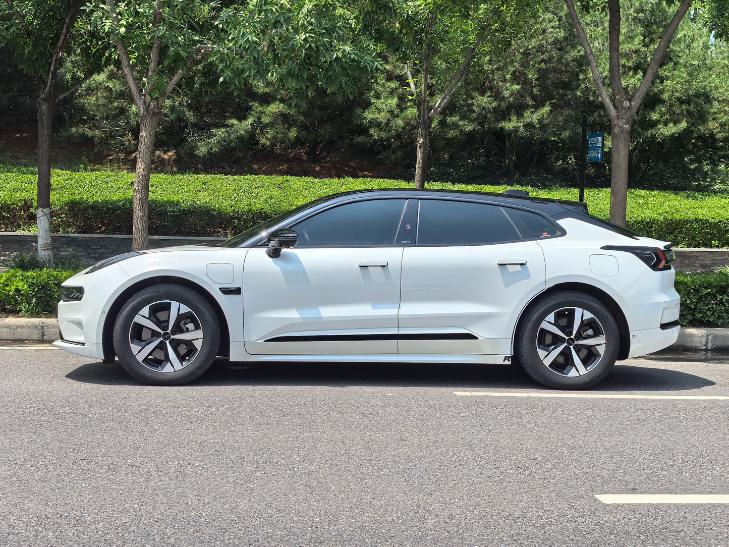 2023 Zeekr 001 WE 86kWh -CG1700597
