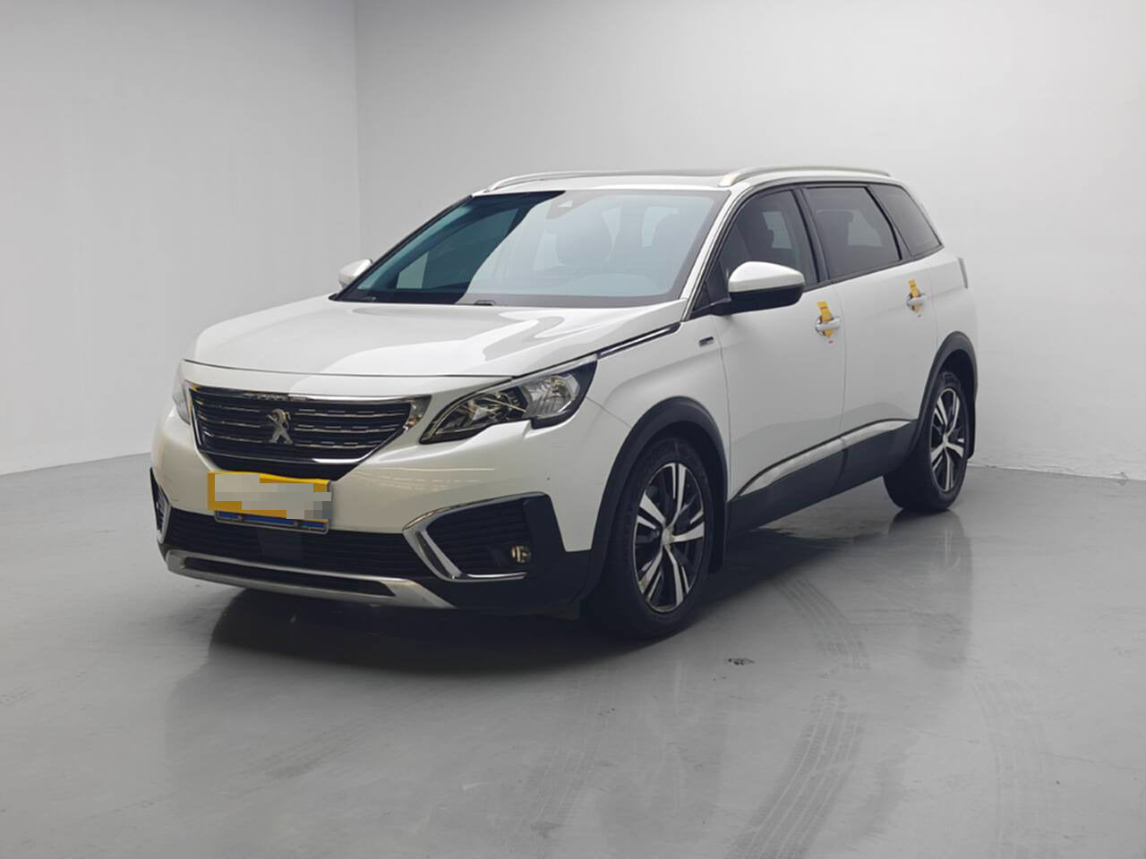 2017 Peugeot 5008 1.8T 380THP PureTech Automatic Elite 7-Seater -CG1701527