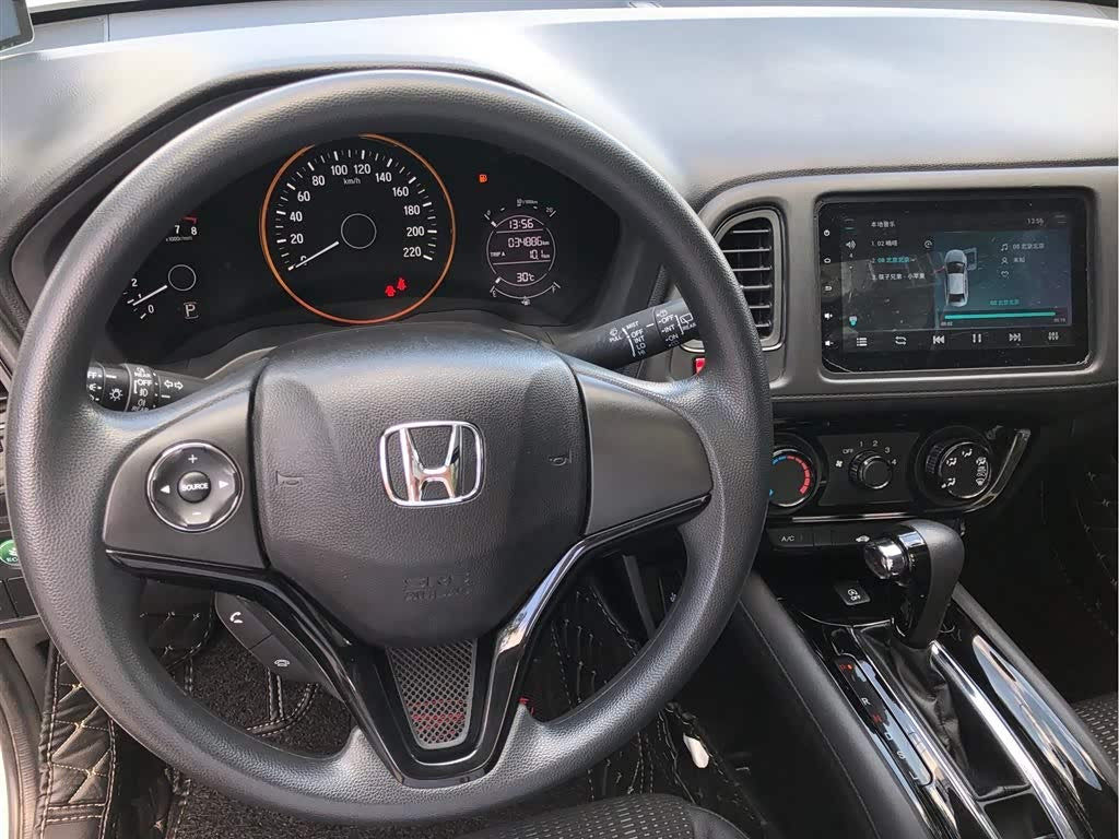 2017 Honda Vezel 1.8L CVT Two-Wheel Drive Pioneer -CG1701508
