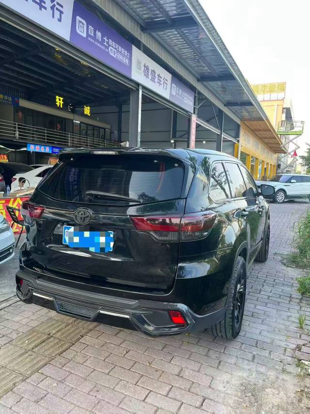 2018 Toyota Highlander 2.0T Automatic AWD Premium 7-Seater National V -CG1701619
