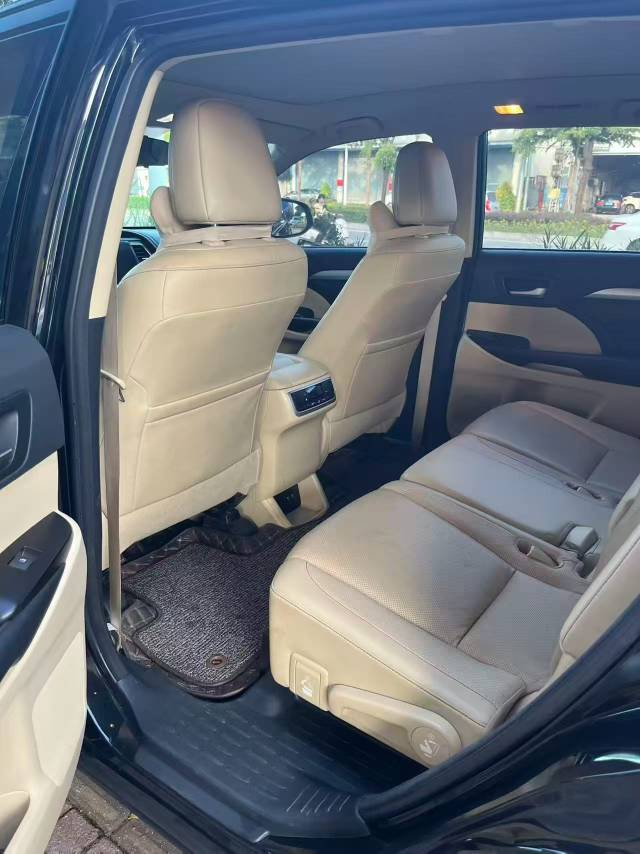 2018 Toyota Highlander 2.0T Automatic AWD Premium 7-Seater National V -CG1701619