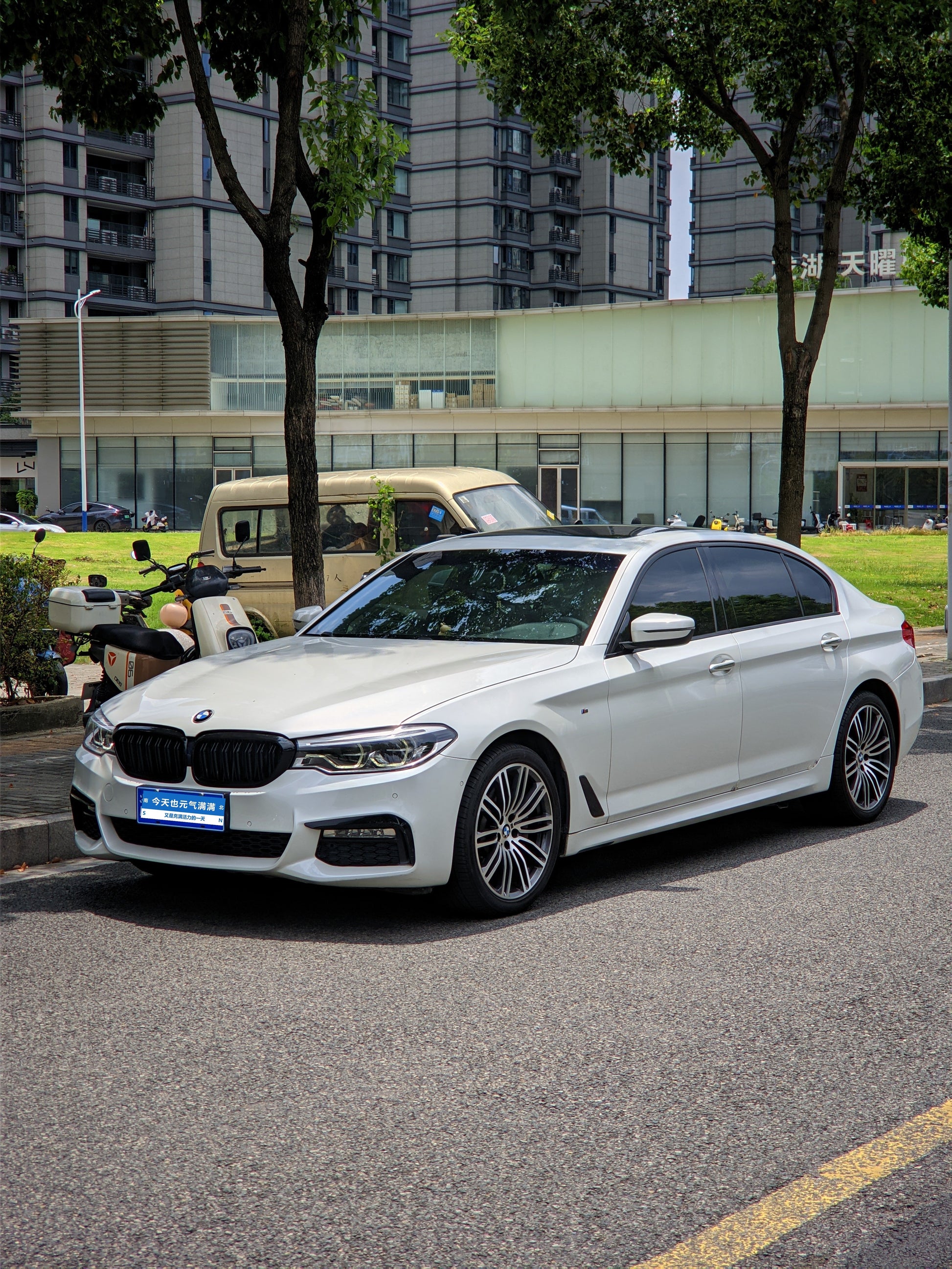 2018 BMW 5 Series 2.0T Automatic 530Li Leading Edition M Sport Package Facelift -CG1701614
