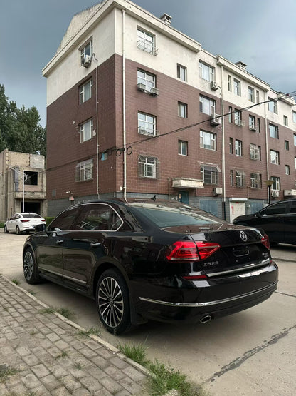 2017 Volkswagen Passat 1.8T Dual-Clutch 330TSI Premium Edition -CG1701454