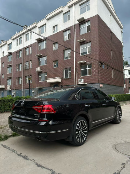 2017 Volkswagen Passat 1.8T Dual-Clutch 330TSI Premium Edition -CG1701454