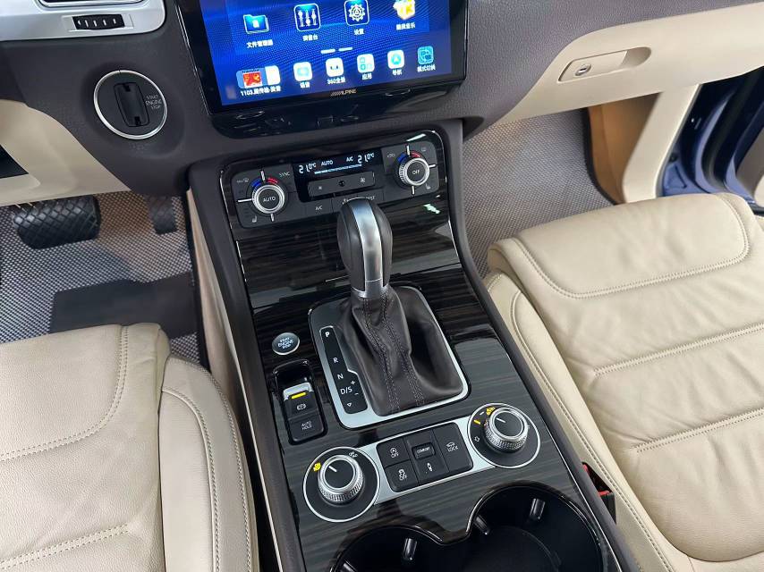 2017 Volkswagen Touareg 3.0T Automatic TSI Terrain Tech -CG1701525