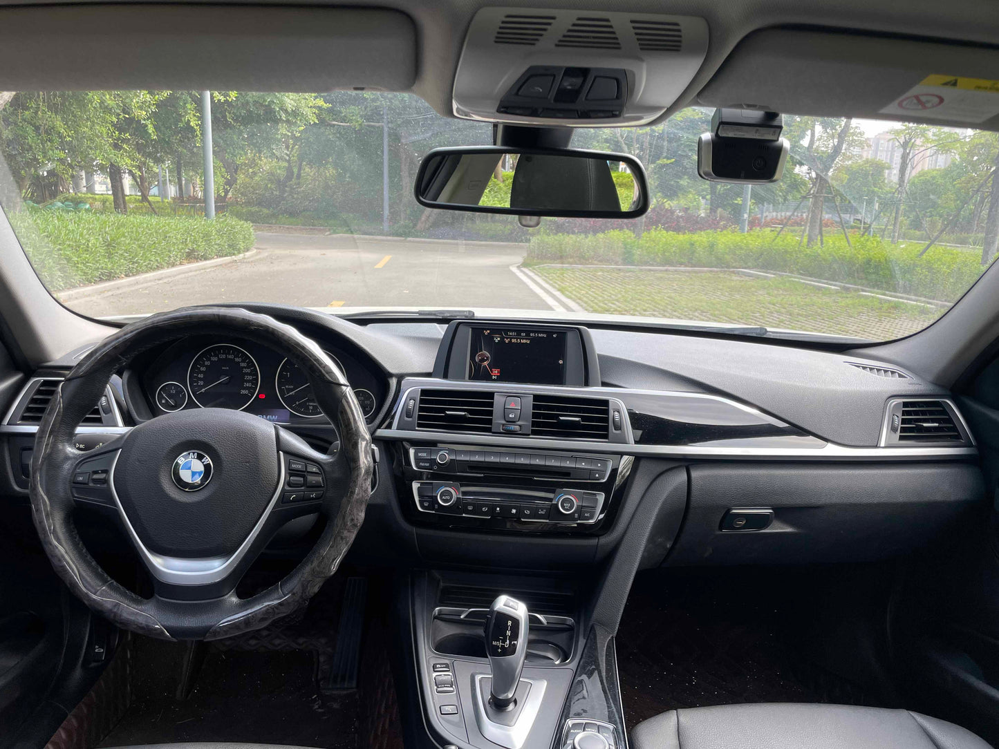 2017 BMW 3 Series 2.0T Automatic 320Li Fashion -CG1701478