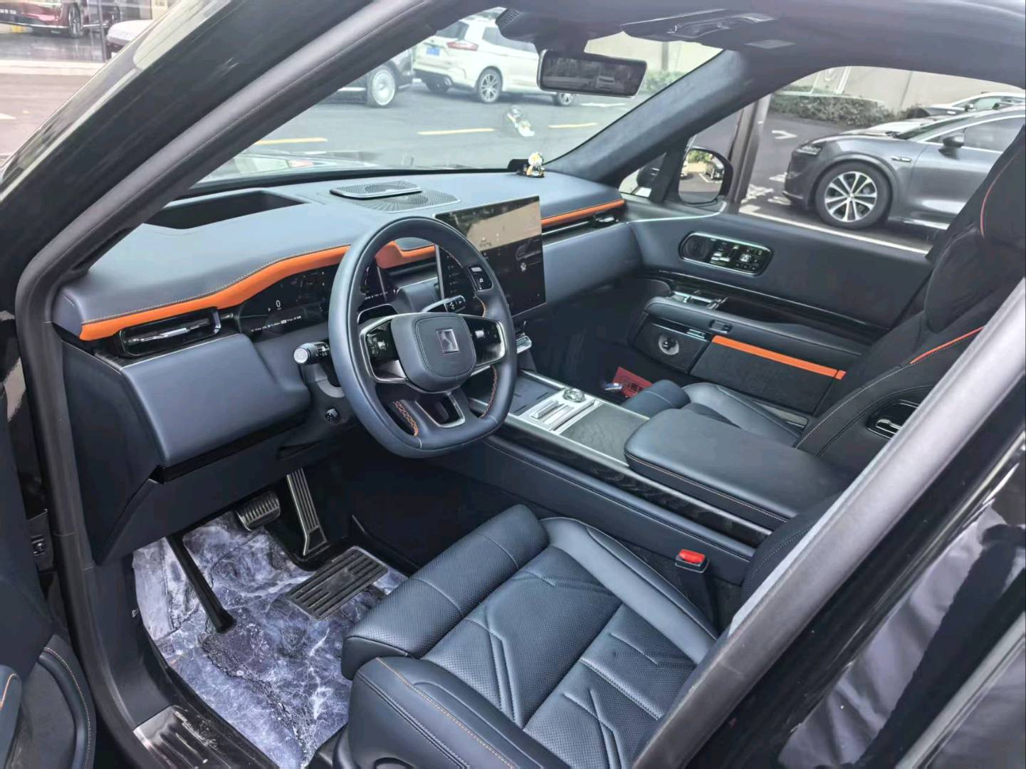2025 Zeekr 9X 70kWh Midnight Edition -CG1702550